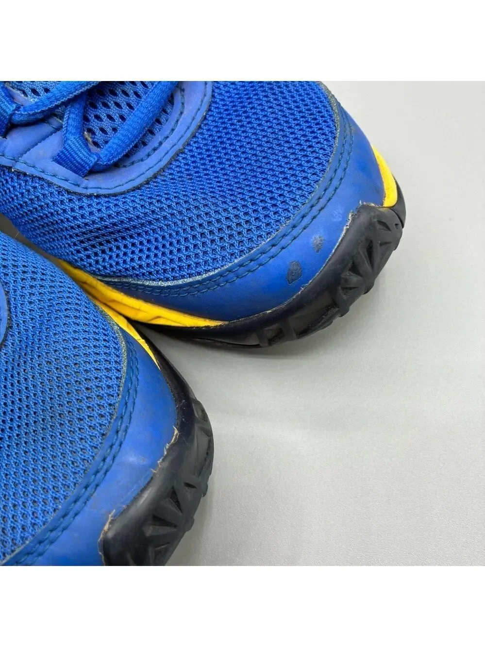 Under Armour Jet 2018 Mid Sneakers Youth 5.5 GS Team Royal Blue 3020948-402